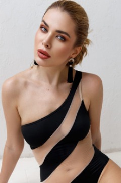 high class london escorts party girl role play bisexual KELLY