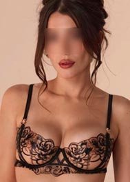 elite london escorts busty latin masseuse model SALMA 
